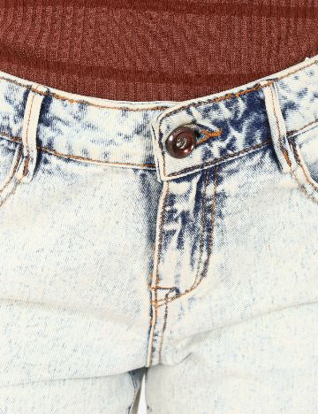 Pantaloni scurti Bershka, albastru deschis