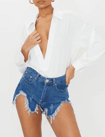 Pantaloni scurti PrettyLittleThing Plus Size, albastru