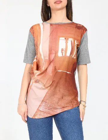 Tricou Zara, maro