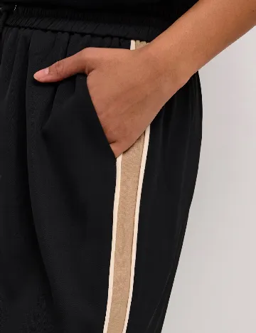 Pantaloni Kaffe, negru