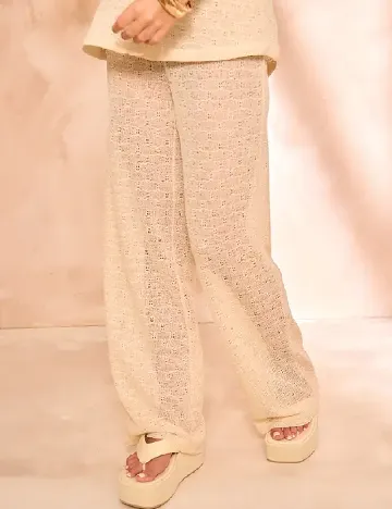 Pantaloni de plaja PrettyLittleThing, crem