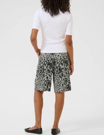 Pantaloni scurti Kaffe, gri
