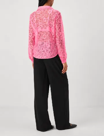 Camasa Pieces, roz