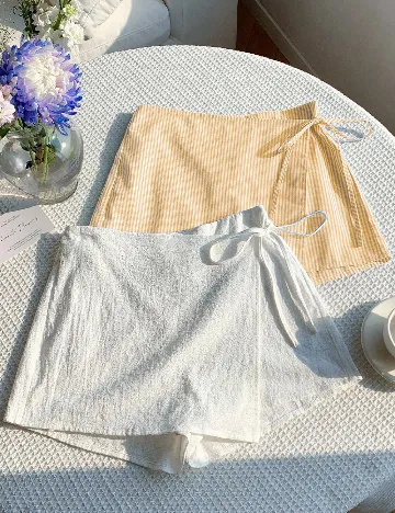 Set fuste pantalon 2 perechi SHEIN, galben/alb