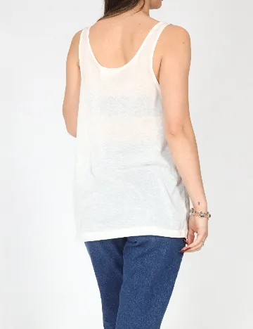 Maiou Zara, alb