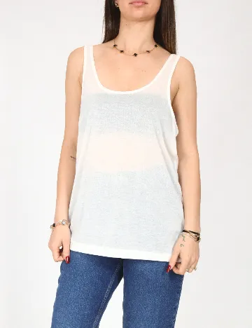Maiou Zara, alb