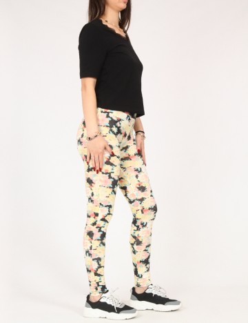 Colanti Bershka, floral print