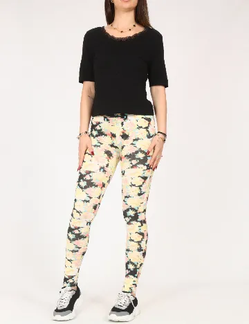 Colanti Bershka, floral print