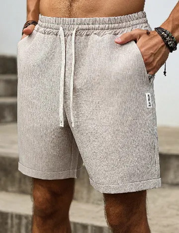 Pantaloni scurti SHEIN, bej