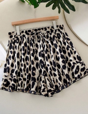 Pantaloni scurti SHEIN CURVE, animal print