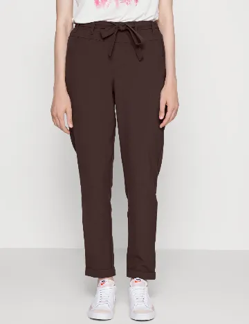 Pantaloni Kaffe, maro