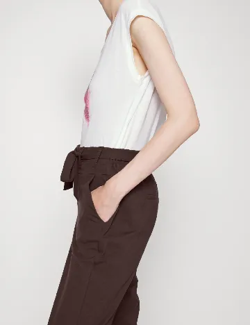 Pantaloni Kaffe, maro