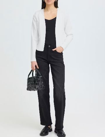 Blazer Ichi, alb