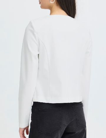 Blazer Ichi, alb