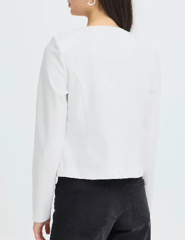 Blazer Ichi, alb