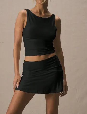 Top Musera, negru