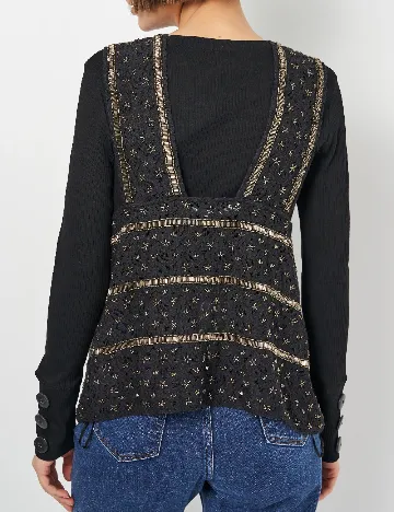 Vesta Zara, negru
