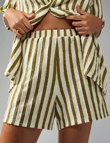 Pantaloni scurti Missguided, verde/alb