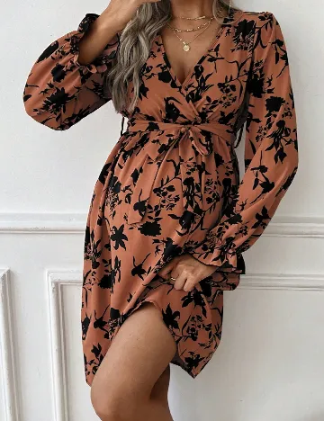 Rochie scurta SHEIN Maternity, maro
