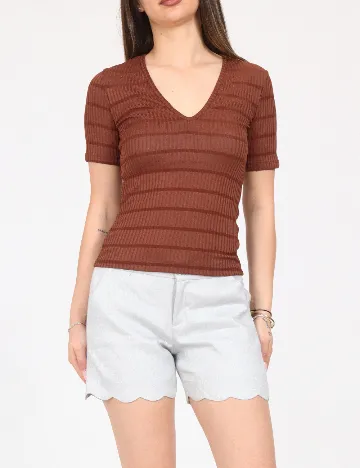 Tricou Zara, maro