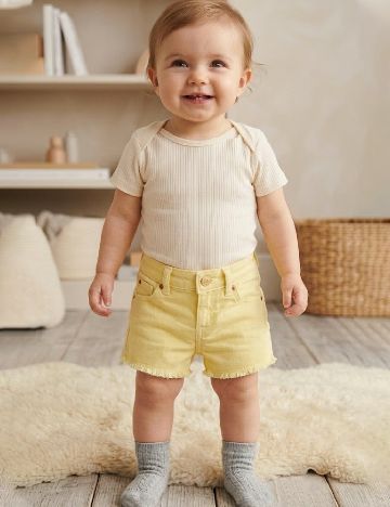 Pantaloni scurti Zara, galben