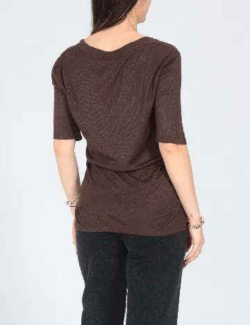 Tricou Zara, maro
