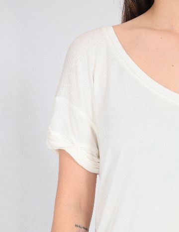 Tricou Bershka, crem
