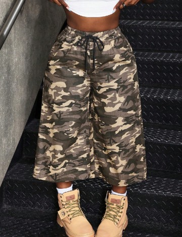 Pantaloni trei sferturi SHEIN, army