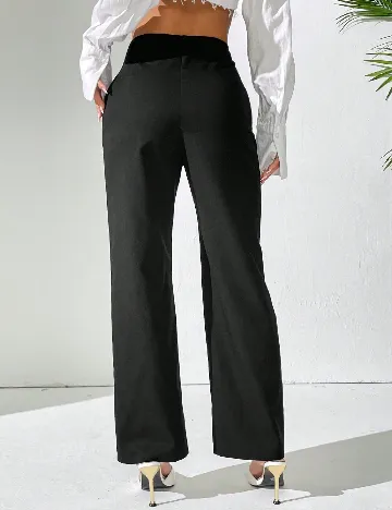 Pantaloni SHEIN, negru