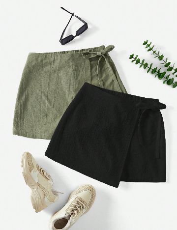 Set Pantaloni scurti 2 perechi SHEIN CURVE, mix culori