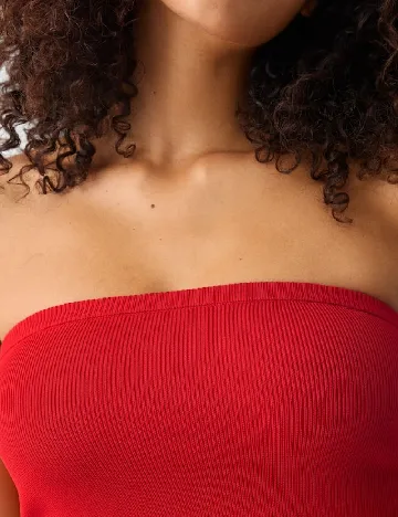 Top Bershka, rosu