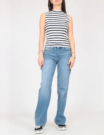 Top Bershka, alb/bleumarin