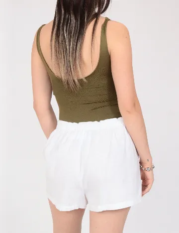 Pantaloni scurti Bershka, alb