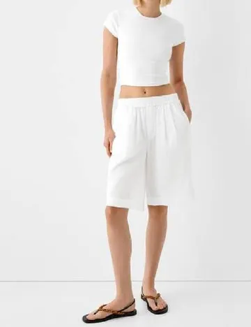 Pantaloni scurti Bershka, alb