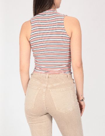 Top Bershka, mix culori