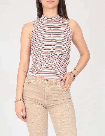 Top Bershka, mix culori