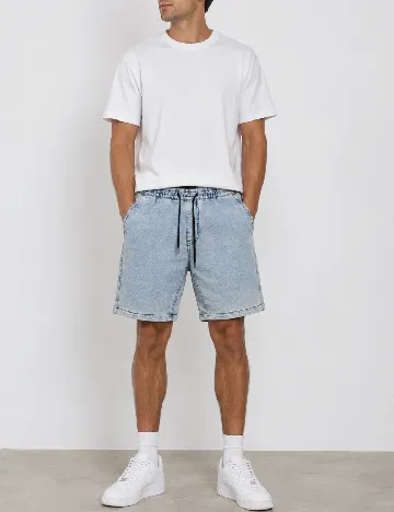 Pantaloni scurti Bershka, albastru