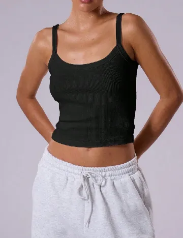 Maiou Musera, negru