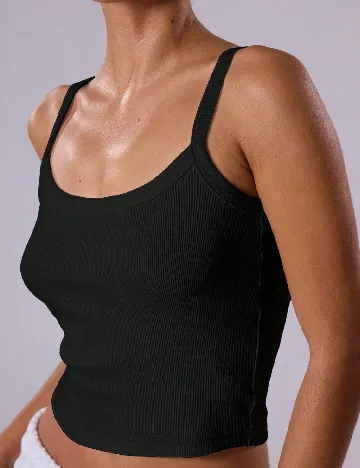 Maiou Musera, negru