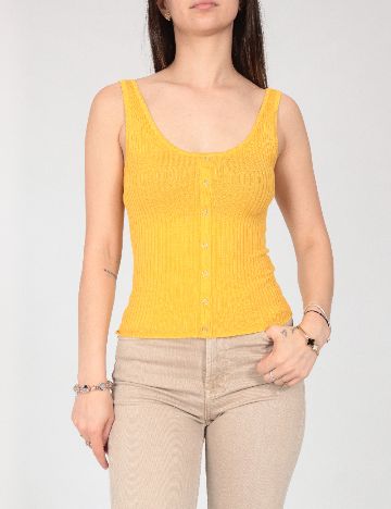 Maiou Bershka, galben