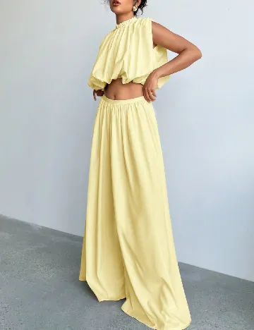 Top SHEIN, galben