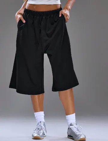 Pantaloni trei sferturi SHEIN, negru