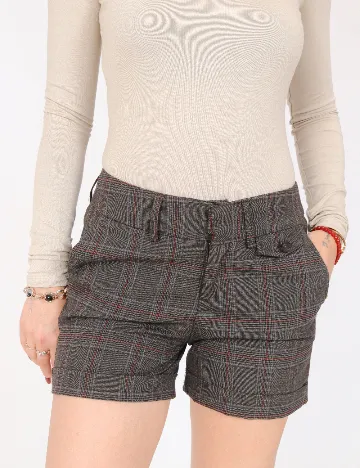 Pantaloni scurti Bershka, gri