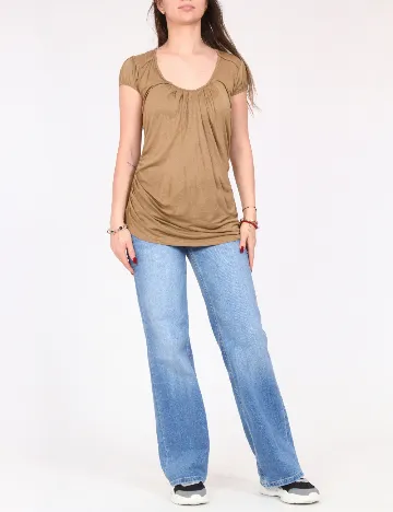 Tricou Zara, maro