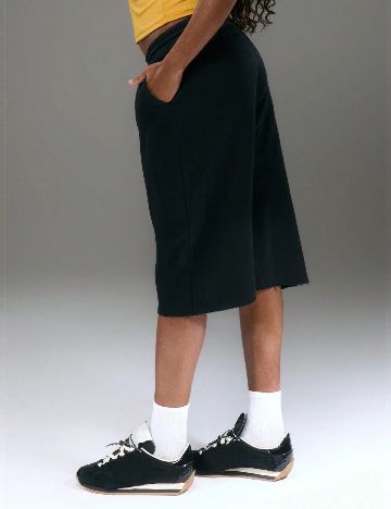 Pantaloni trei sferturi Musera, negru