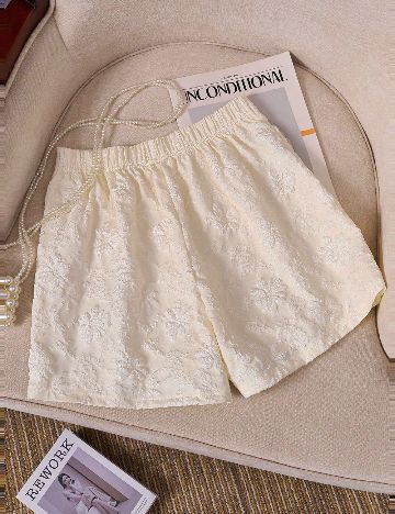 Pantaloni scurti SHEIN, crem