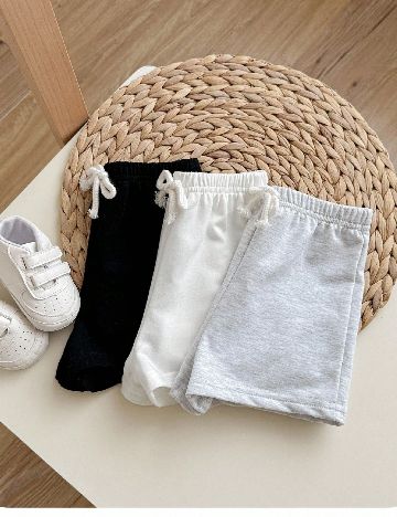 Set Pantaloni scurti 3 perechi Shein Kids, mix culori
