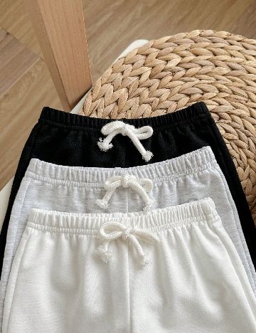Set Pantaloni scurti 3 perechi Shein Kids, mix culori