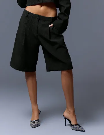 Pantaloni scurti SHEIN, negru