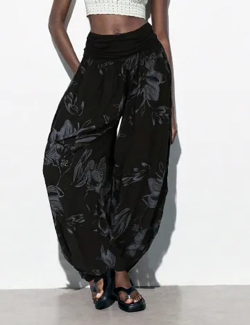 Pantaloni SHEIN, negru